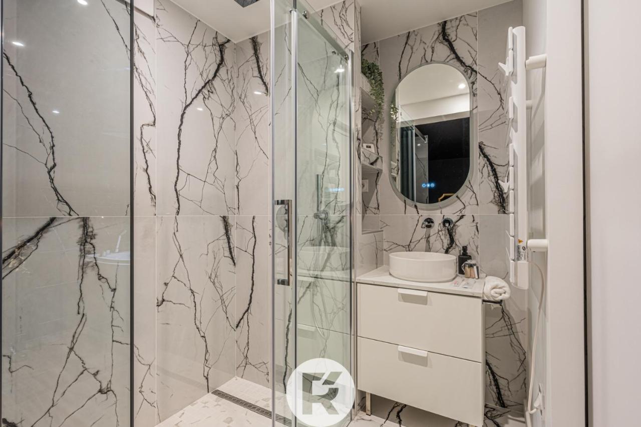 R'Apparts The Love Nest Suite Grenoble Extérieur photo